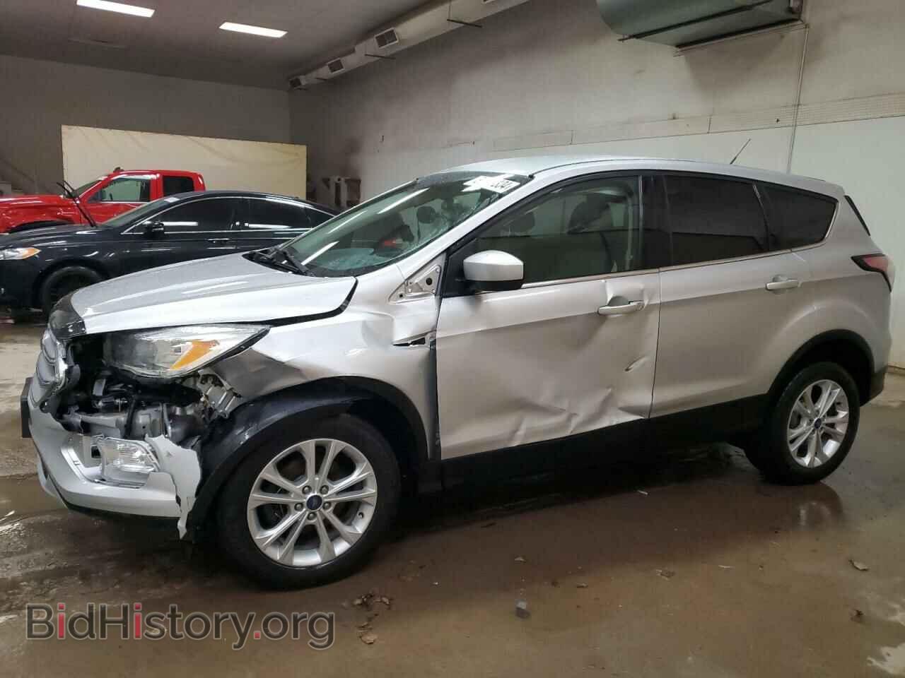 Фотография 1FMCU0GD6HUE18833 - FORD ESCAPE 2017