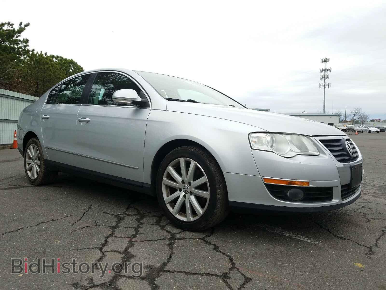 Photo WVWJM7ANXAE071075 - VOLKSWAGEN PASSAT 2010
