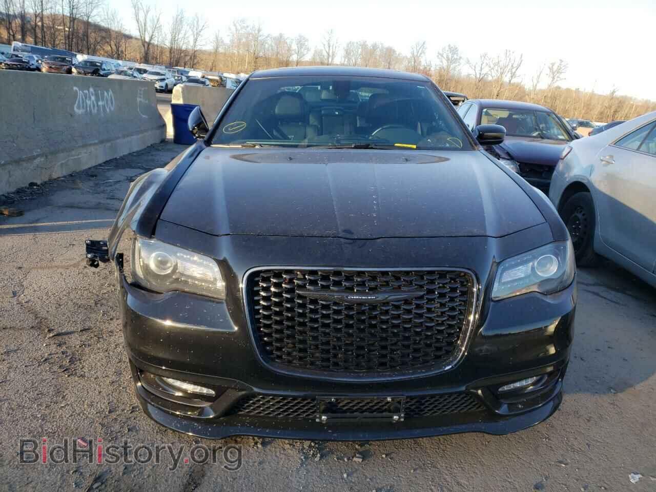 2019 CHRYSLER 300 - VIN: 2C3CCABG4KH517339 - Фото 5