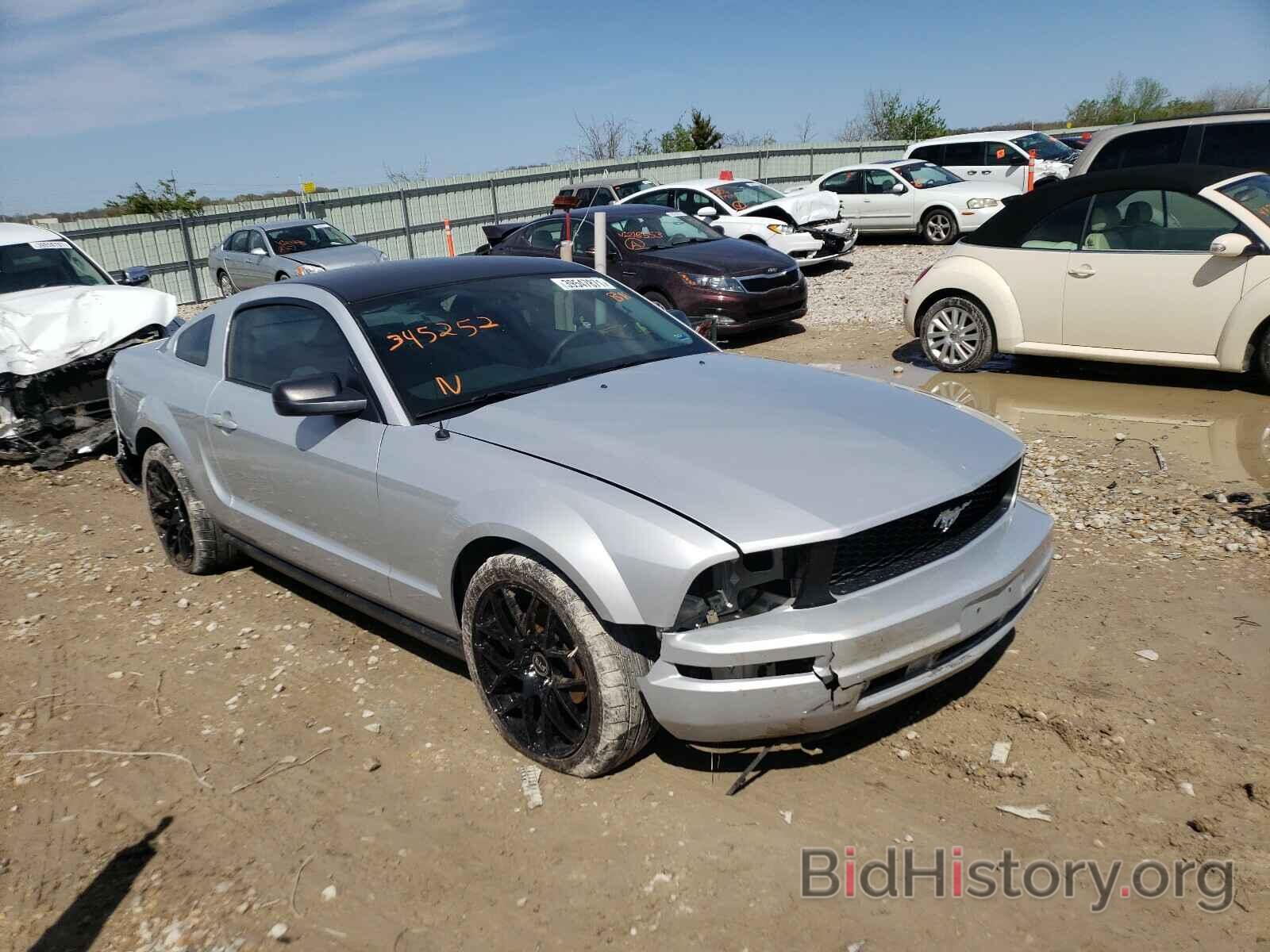 Photo 1ZVFT80NX75345252 - FORD MUSTANG 2007