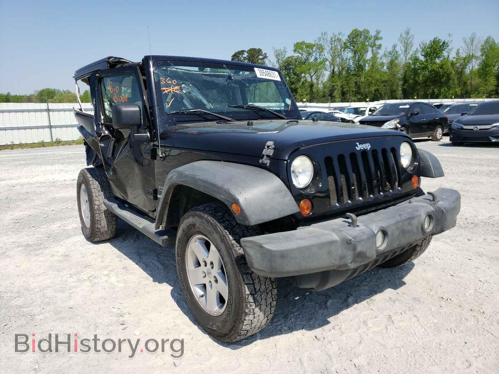 Photo 1J4AA2D17BL520322 - JEEP WRANGLER 2011