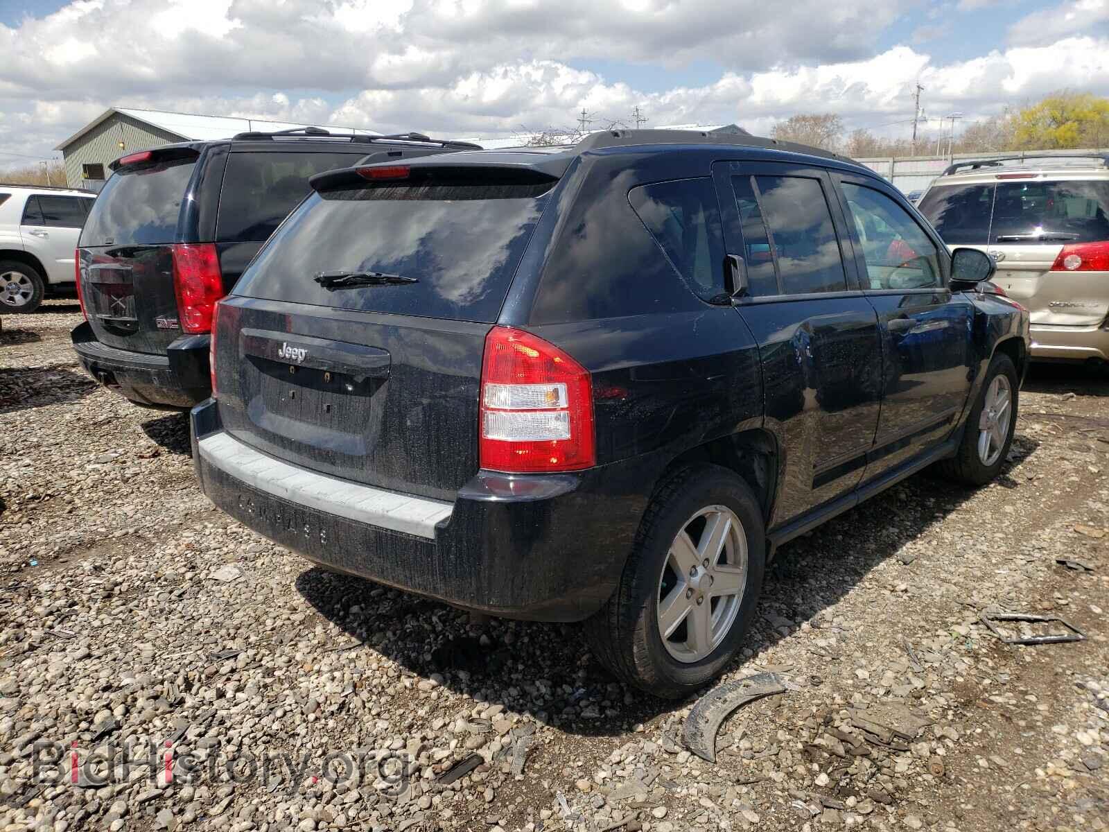 2007 JEEP COMPASS - VIN: 1J8FT47W77D308202 - Фото 4