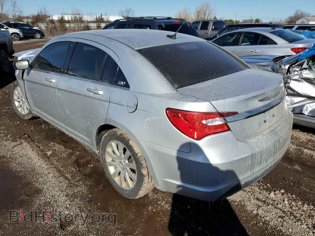 2011 CHRYSLER 200 - VIN: 1C3BC1FB9BN625764 - Фото 2