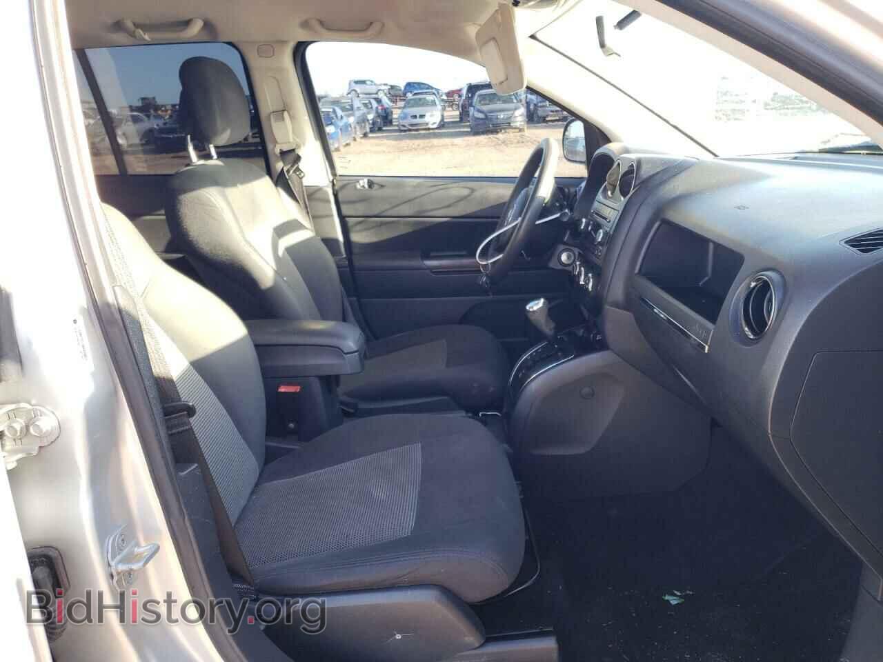 2011 JEEP COMPASS - VIN: 1J4NT1FA5BD215821 - Photo 5