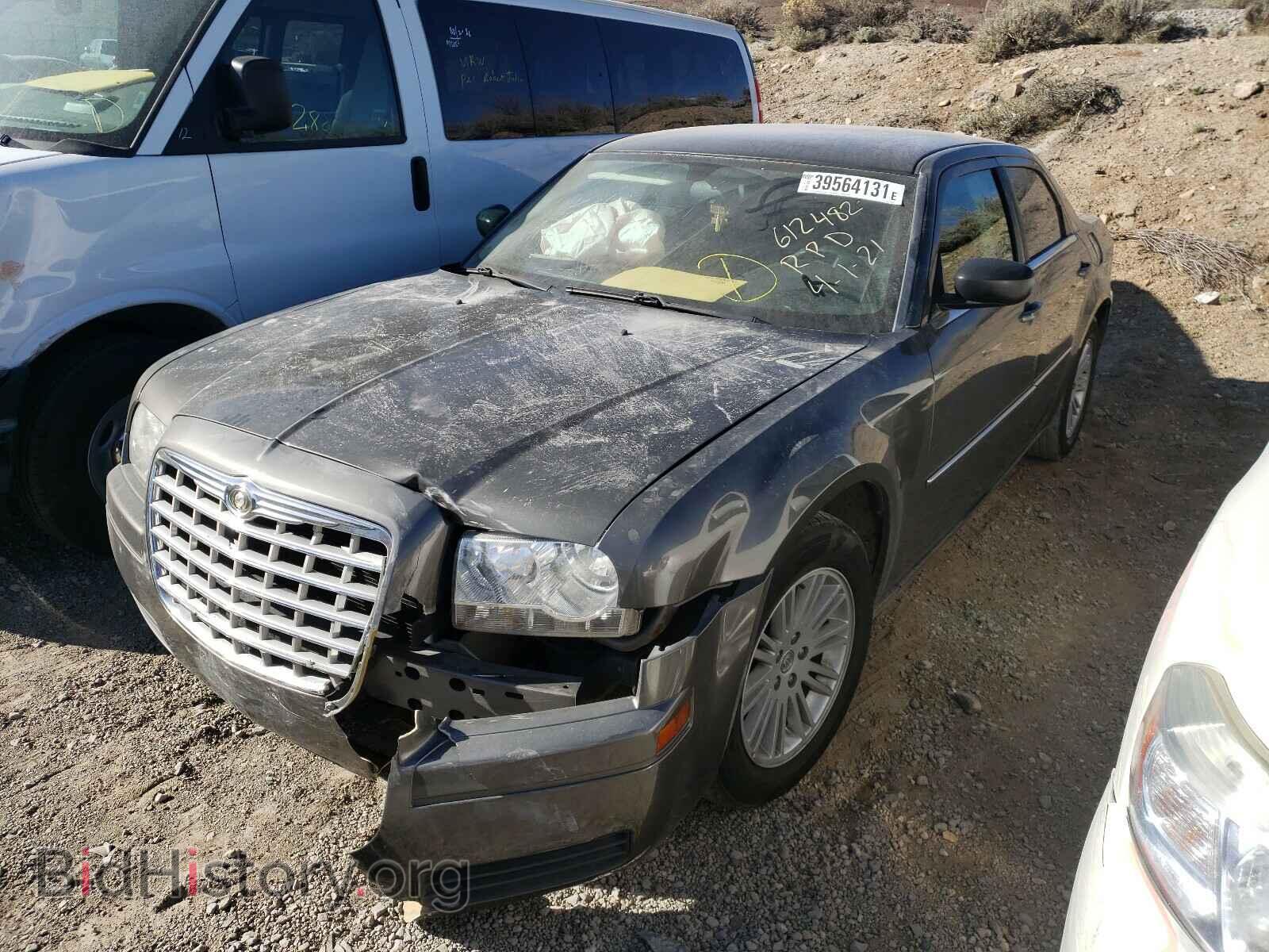 2009 CHRYSLER 300 - VIN: 2C3KA43D09H612482 - Фото 2