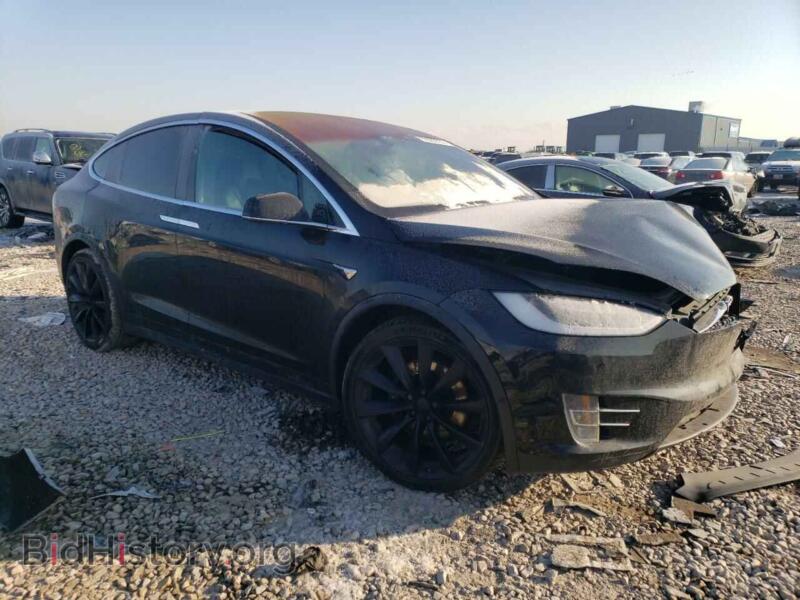 2017 Tesla MODEL X (VIN 5YJXCAE21HF078984) — фото 4 из 12