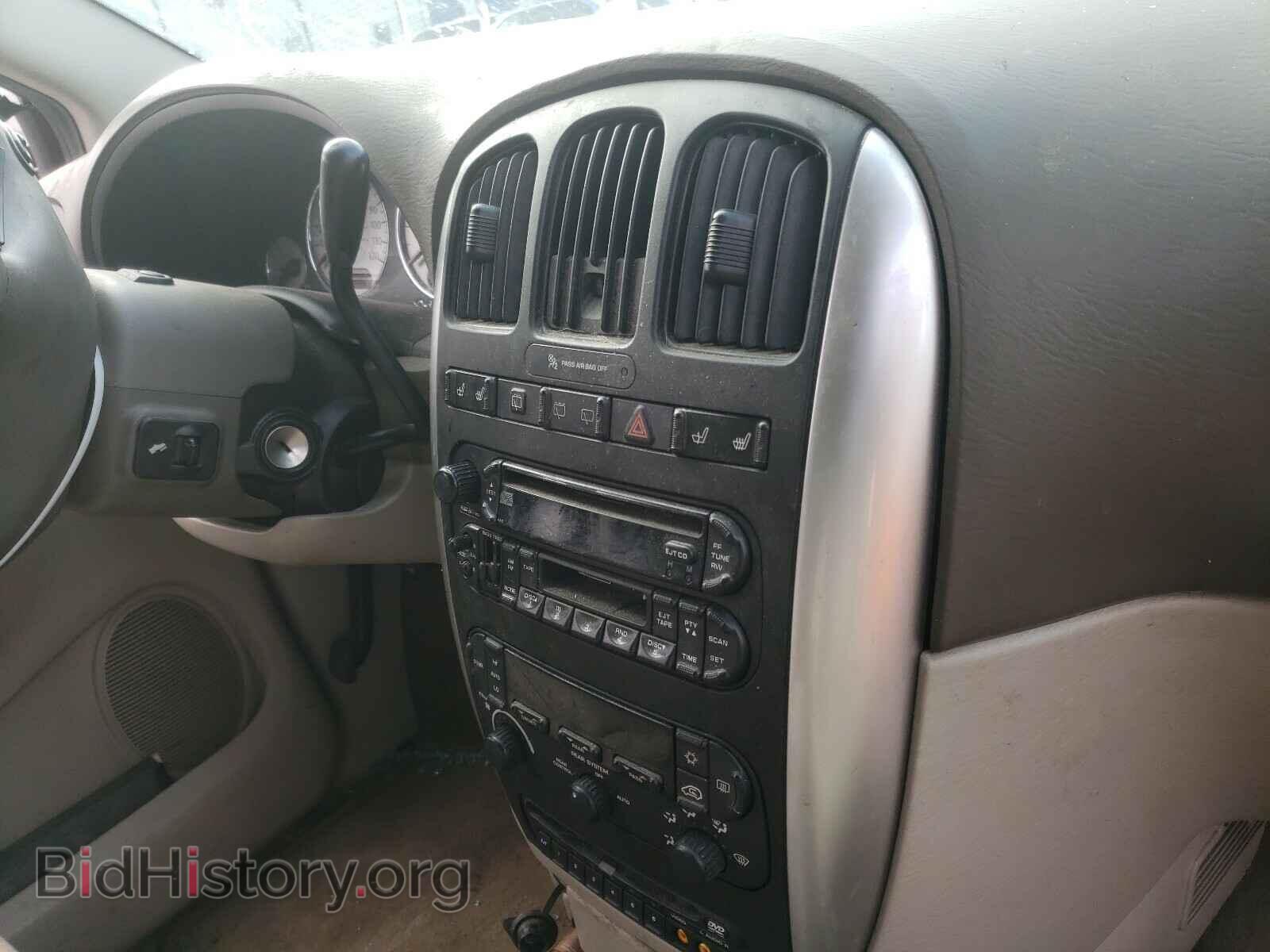 2006 CHRYSLER MINIVAN - VIN: 2A4GP54L36R866070 - Фото 9
