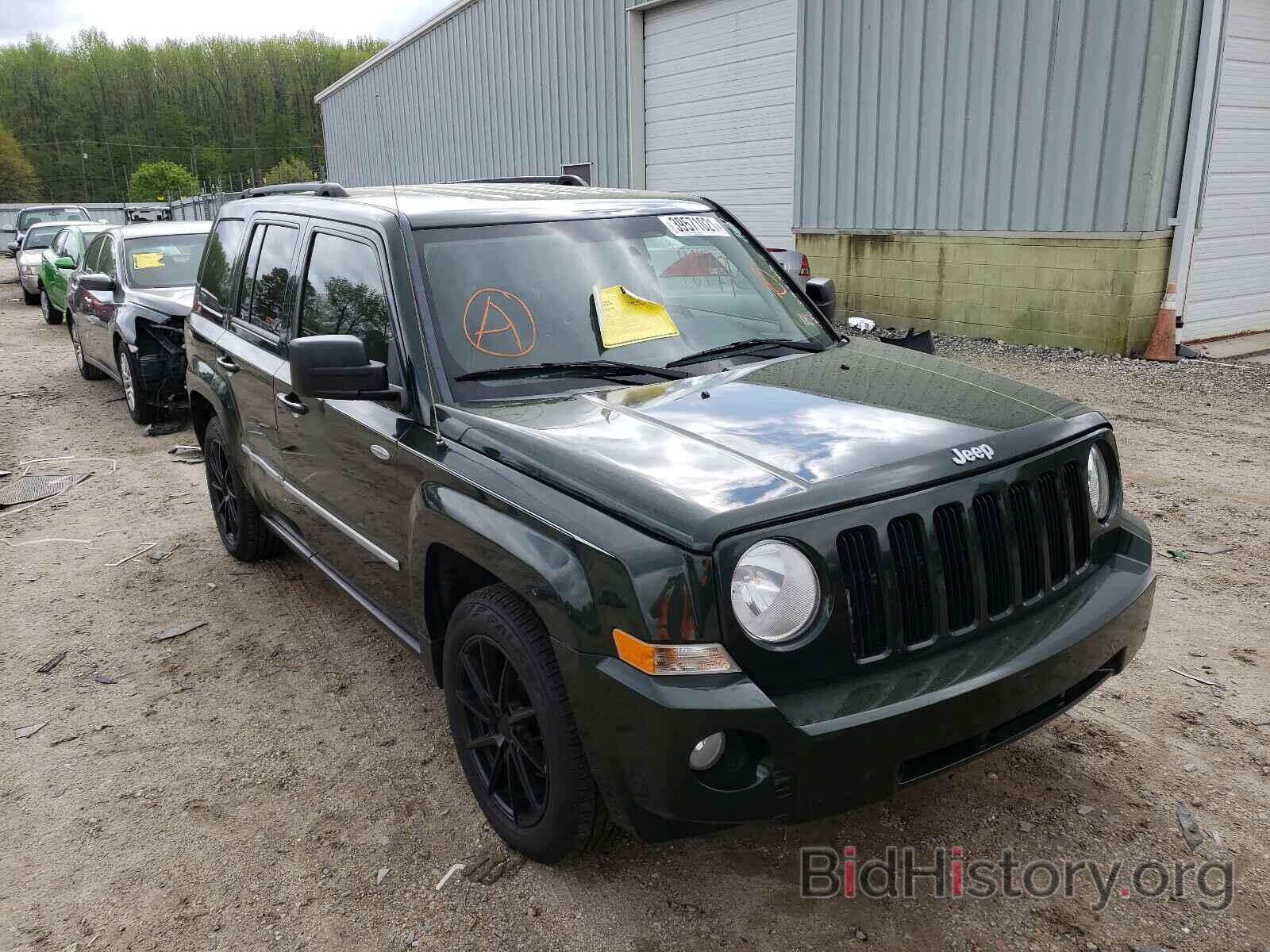 Photo 1J4NF1GB1AD619891 - JEEP PATRIOT 2010