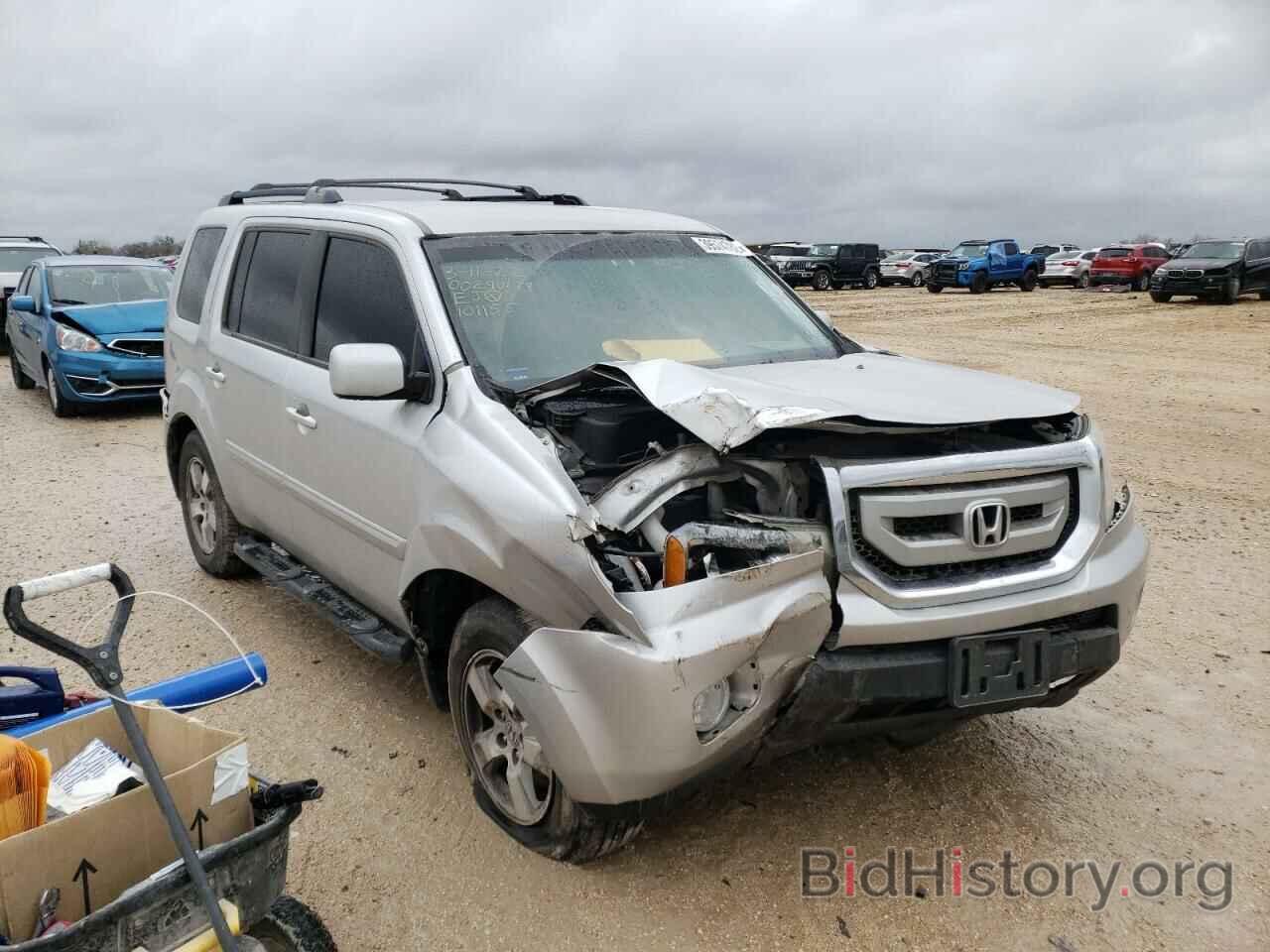 Photo 5FNYF4H40BB101155 - HONDA PILOT 2011