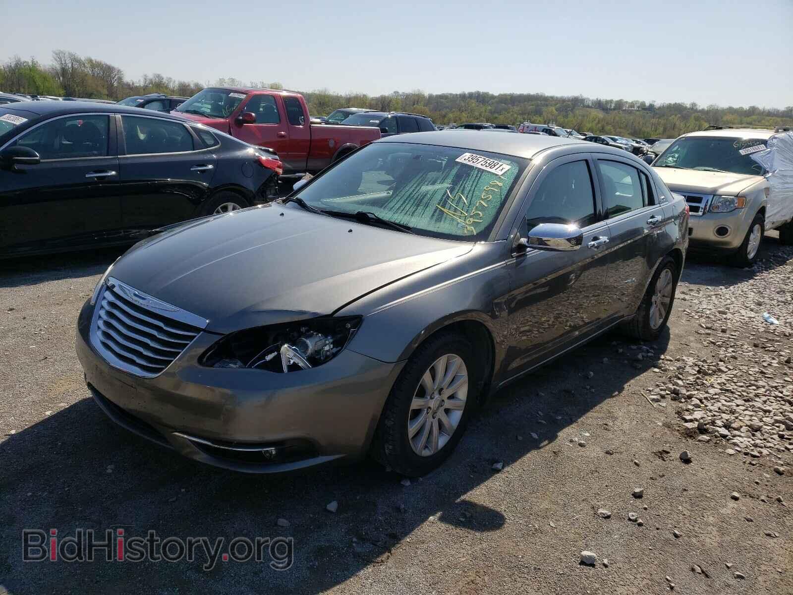 2013 CHRYSLER 200 - VIN: 1C3CCBCG0DN507759 - Фото 2