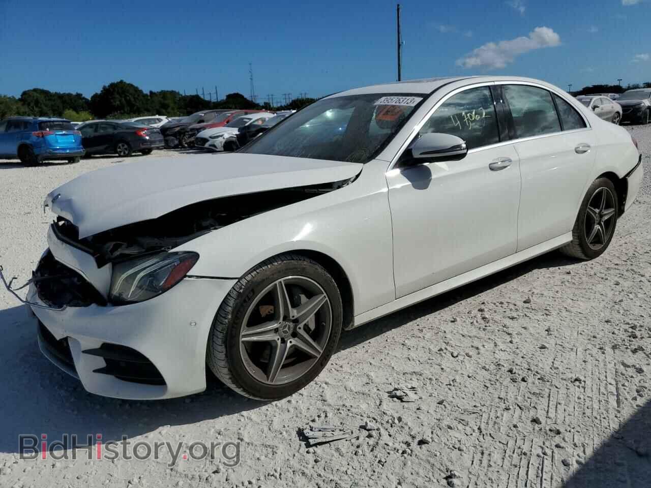 Photo WDDZF4JB2JA304445 - MERCEDES-BENZ E-CLASS 2018