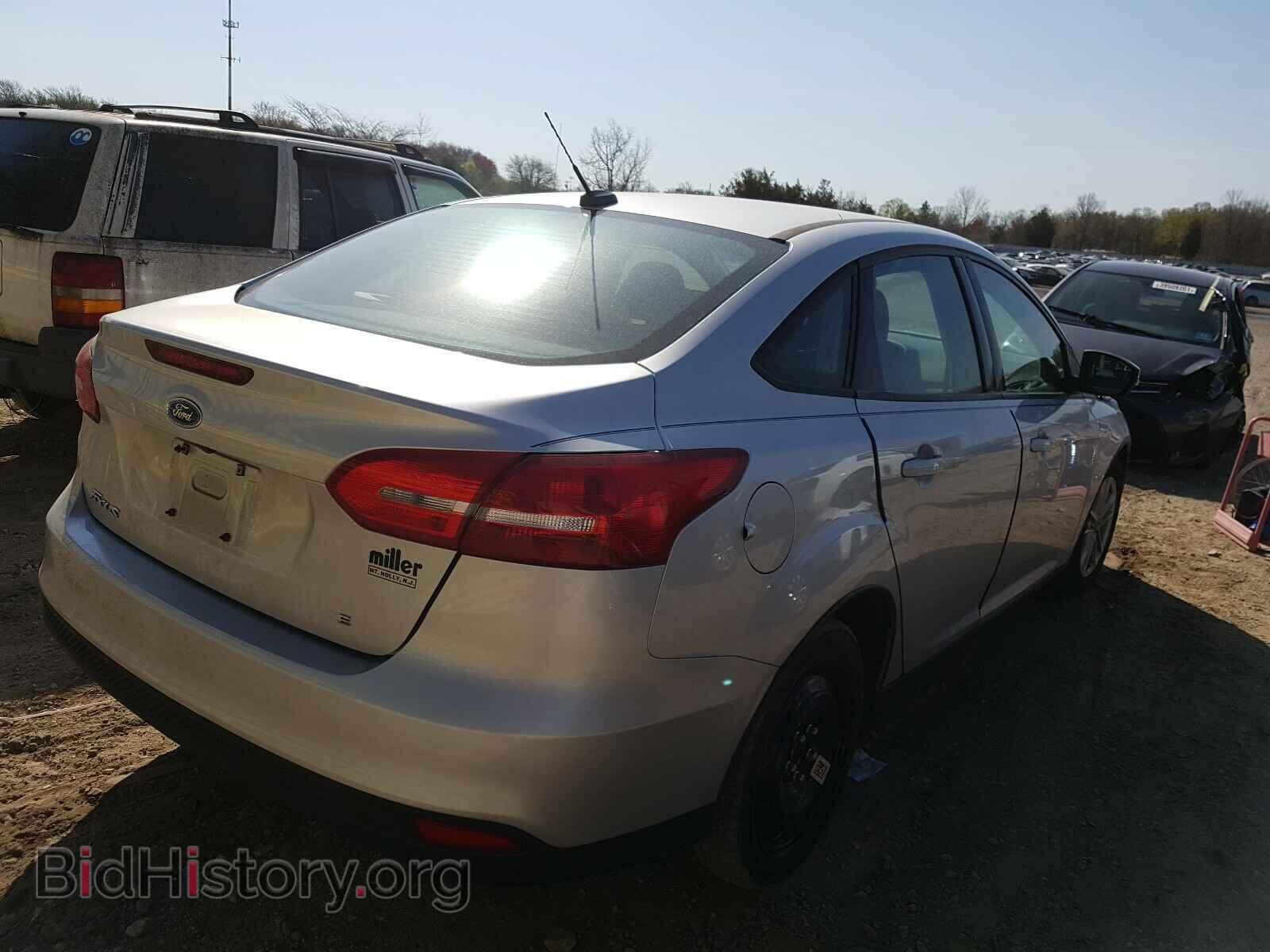 2017 FORD FOCUS - VIN: 1FADP3F24HL207854 - Фото 4