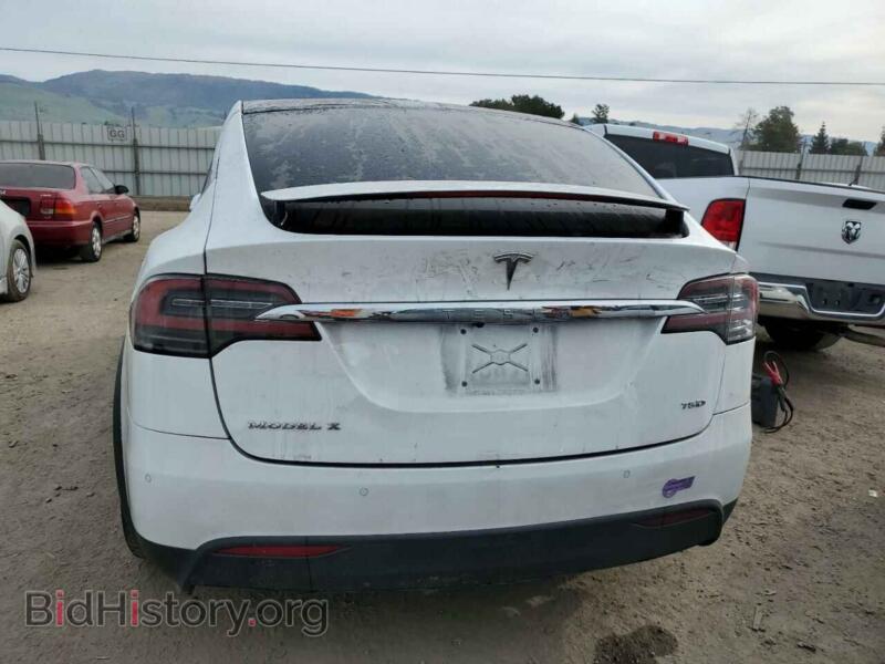 2017 Tesla MODEL X (VIN 5YJXCBE20HF064452) — photo 6 of 12