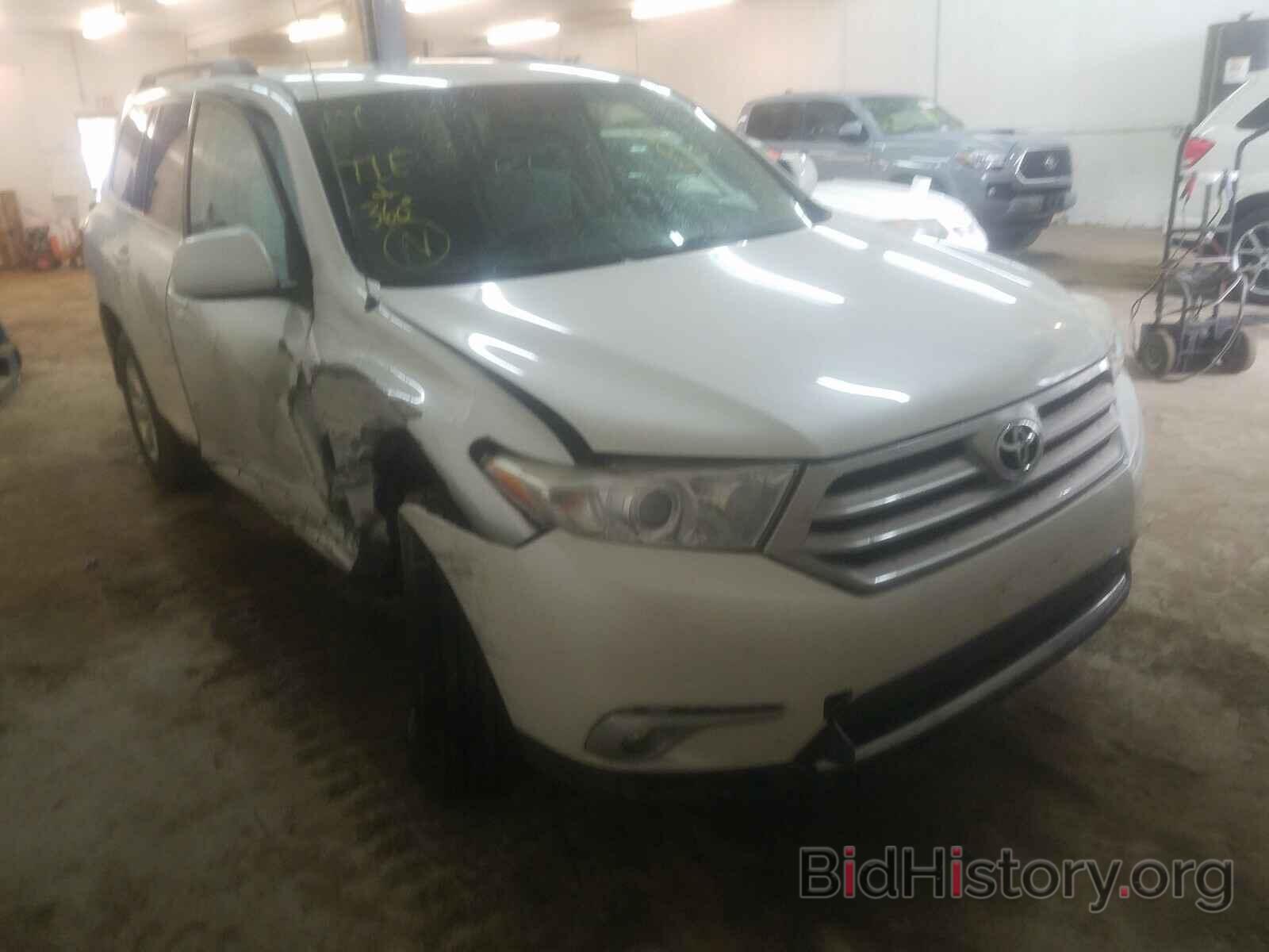 Photo 5TDBK3EH6BS086174 - TOYOTA HIGHLANDER 2011