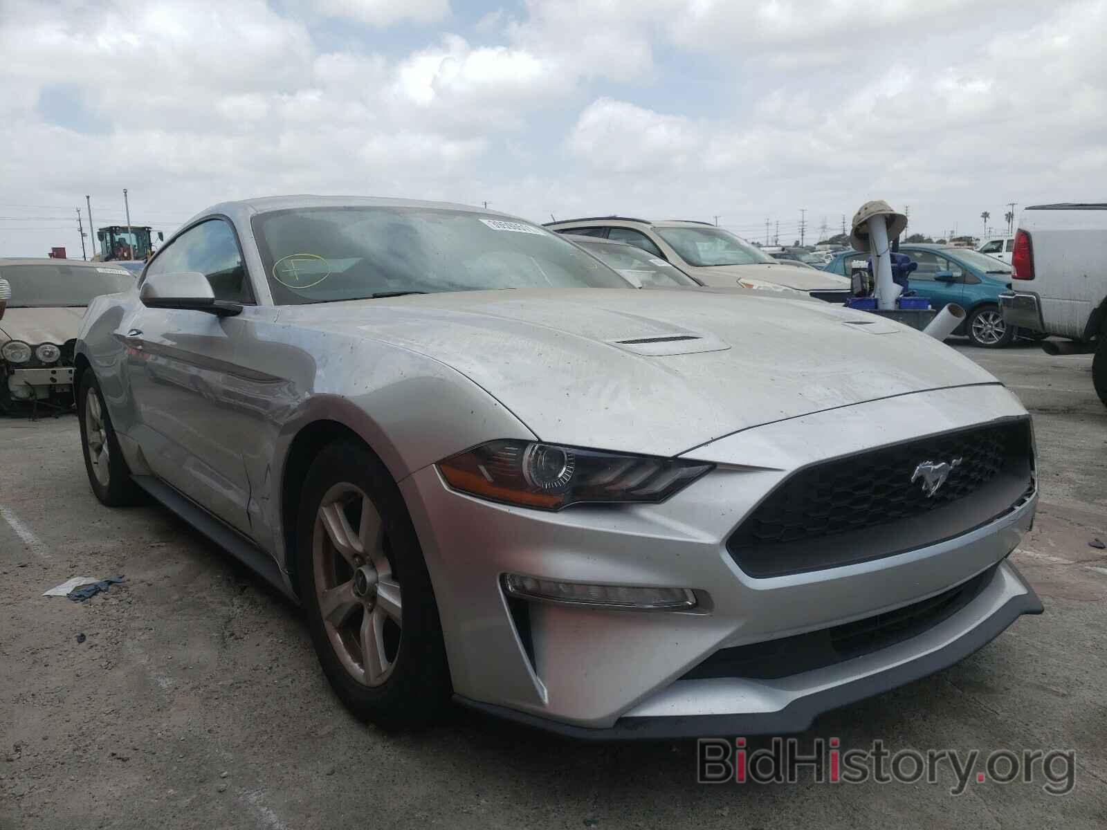 Photo 1FA6P8TH3J5114400 - FORD MUSTANG 2018