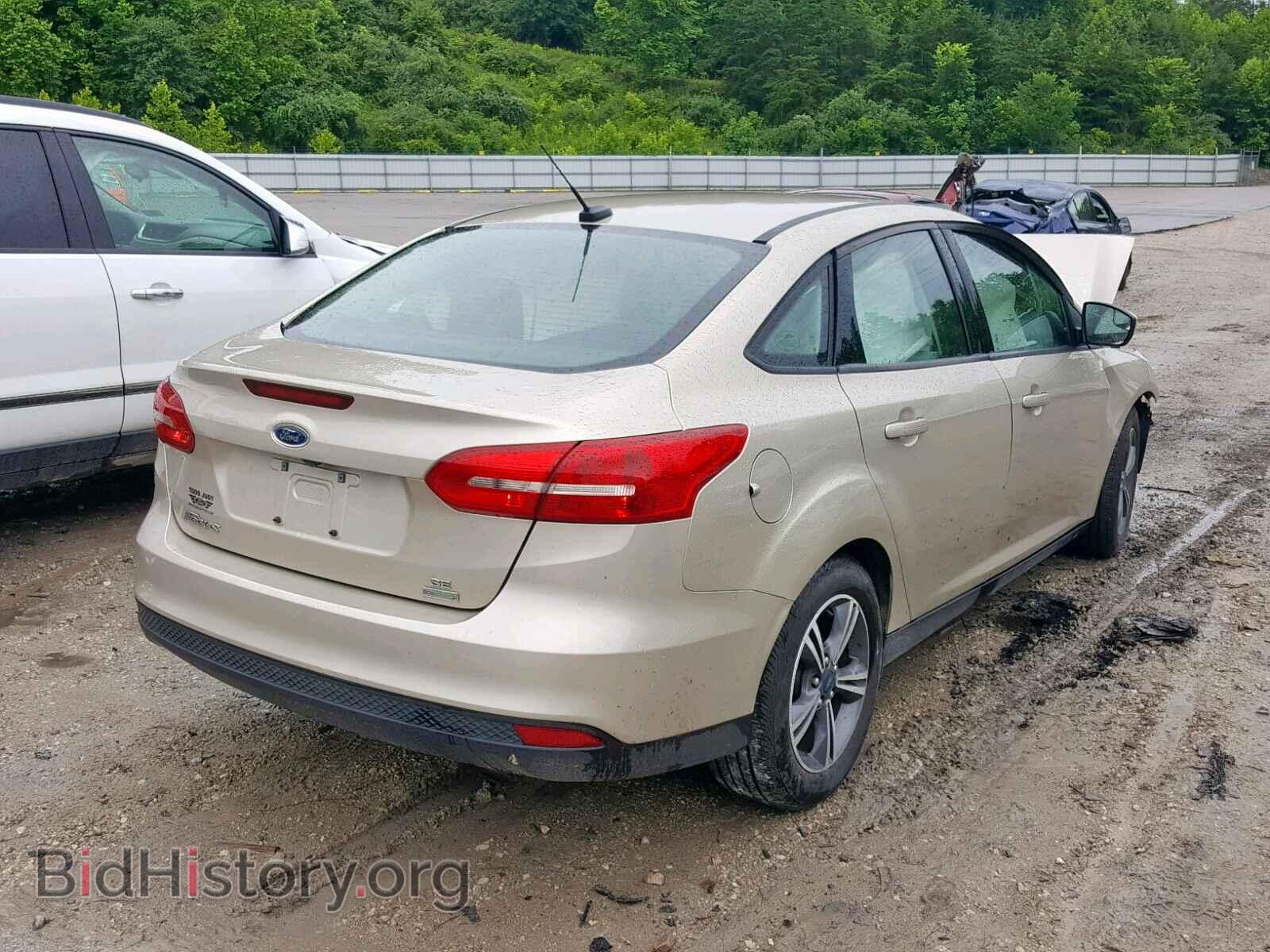 2018 FORD FOCUS SE - VIN: 1FADP3FE8JL202947 - Фото 4
