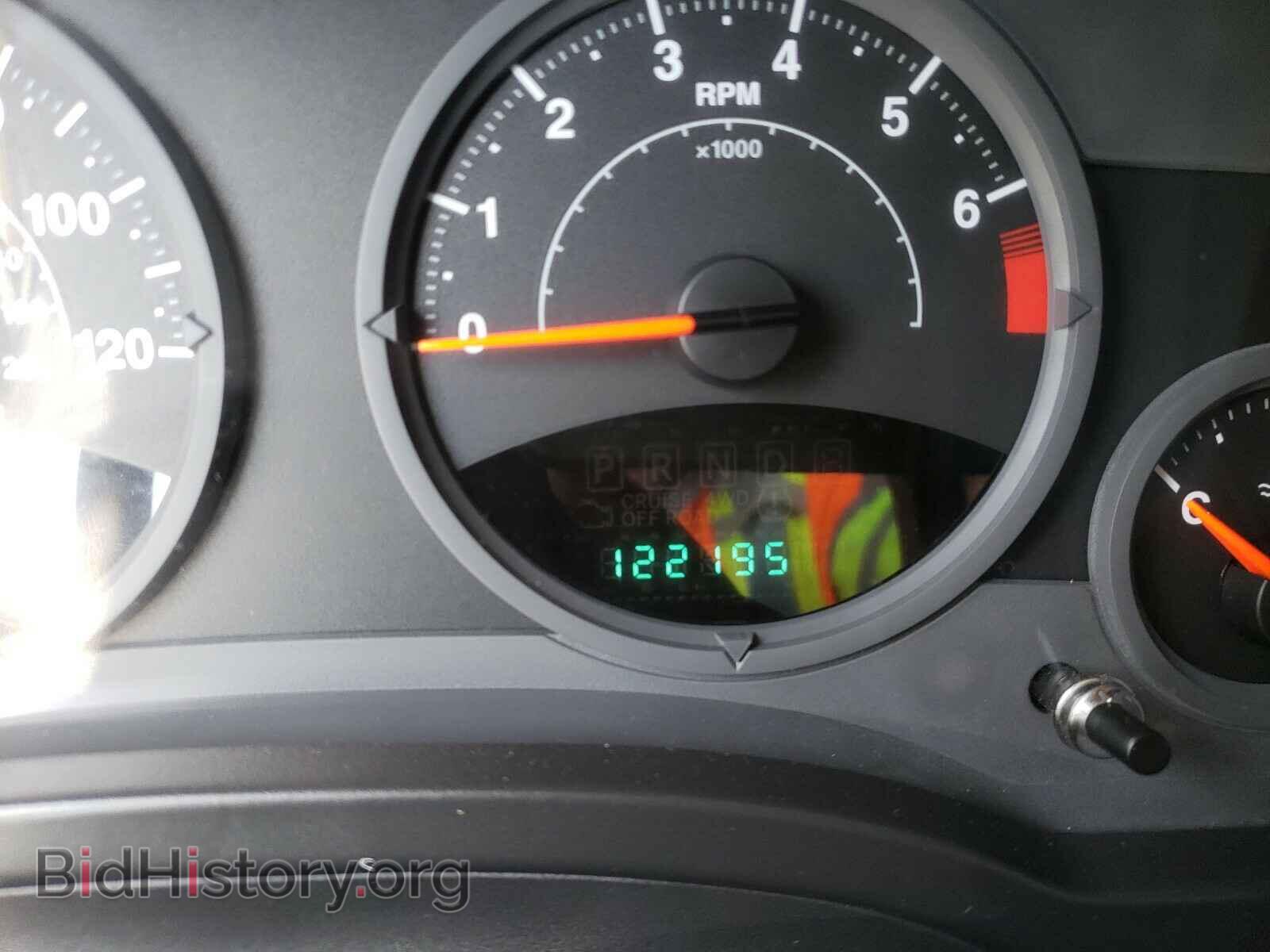 2007 JEEP COMPASS - VIN: 1J8FT47W87D196364 - Photo 8