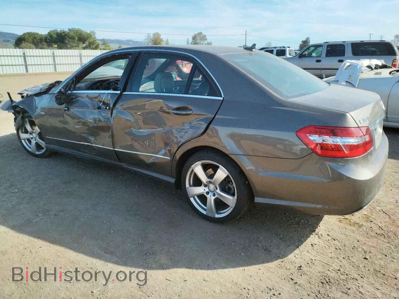 2012 MERCEDES-BENZ E-CLASS - VIN: WDDHF5KB9CA568913 - Фото 2
