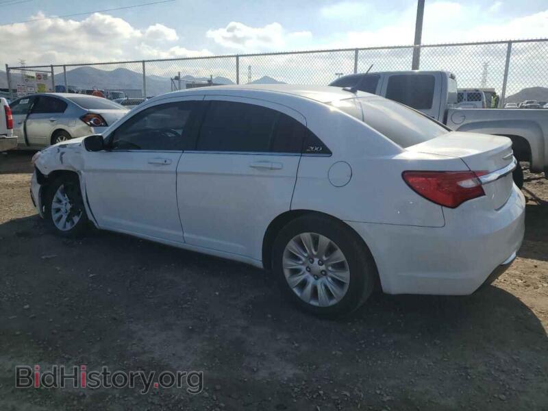 2014 Chrysler 200 (VIN 1C3CCBABXEN210684) — фото 2 из 12
