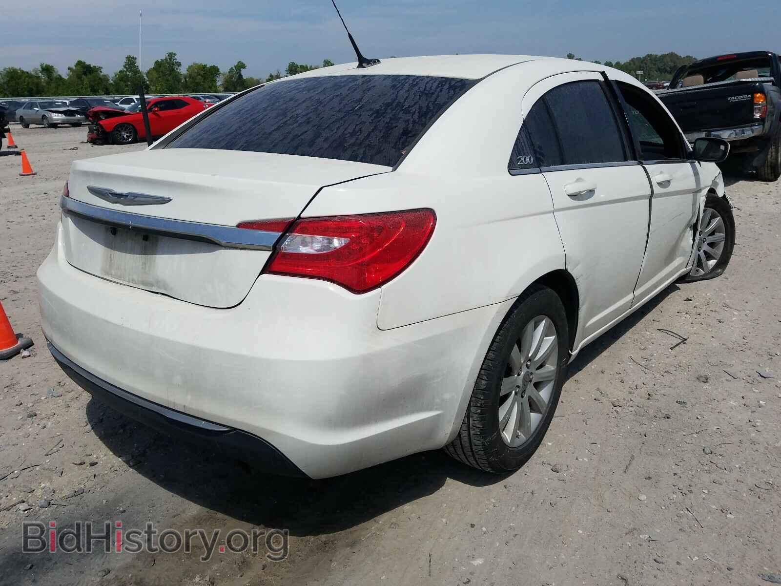 2011 CHRYSLER 200 - VIN: 1C3BC1FB8BN512548 - Фото 4