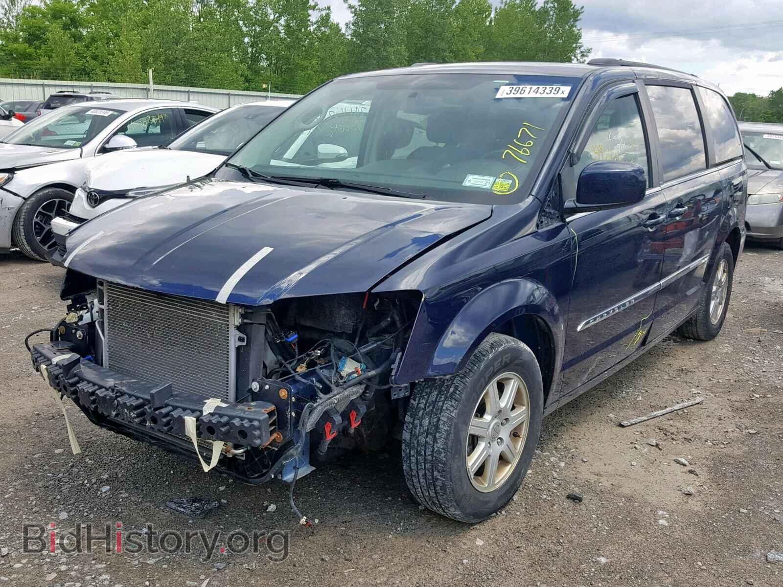 2012 CHRYSLER TOWN & COU - VIN: 2C4RC1BG0CR400374 - Фото 2