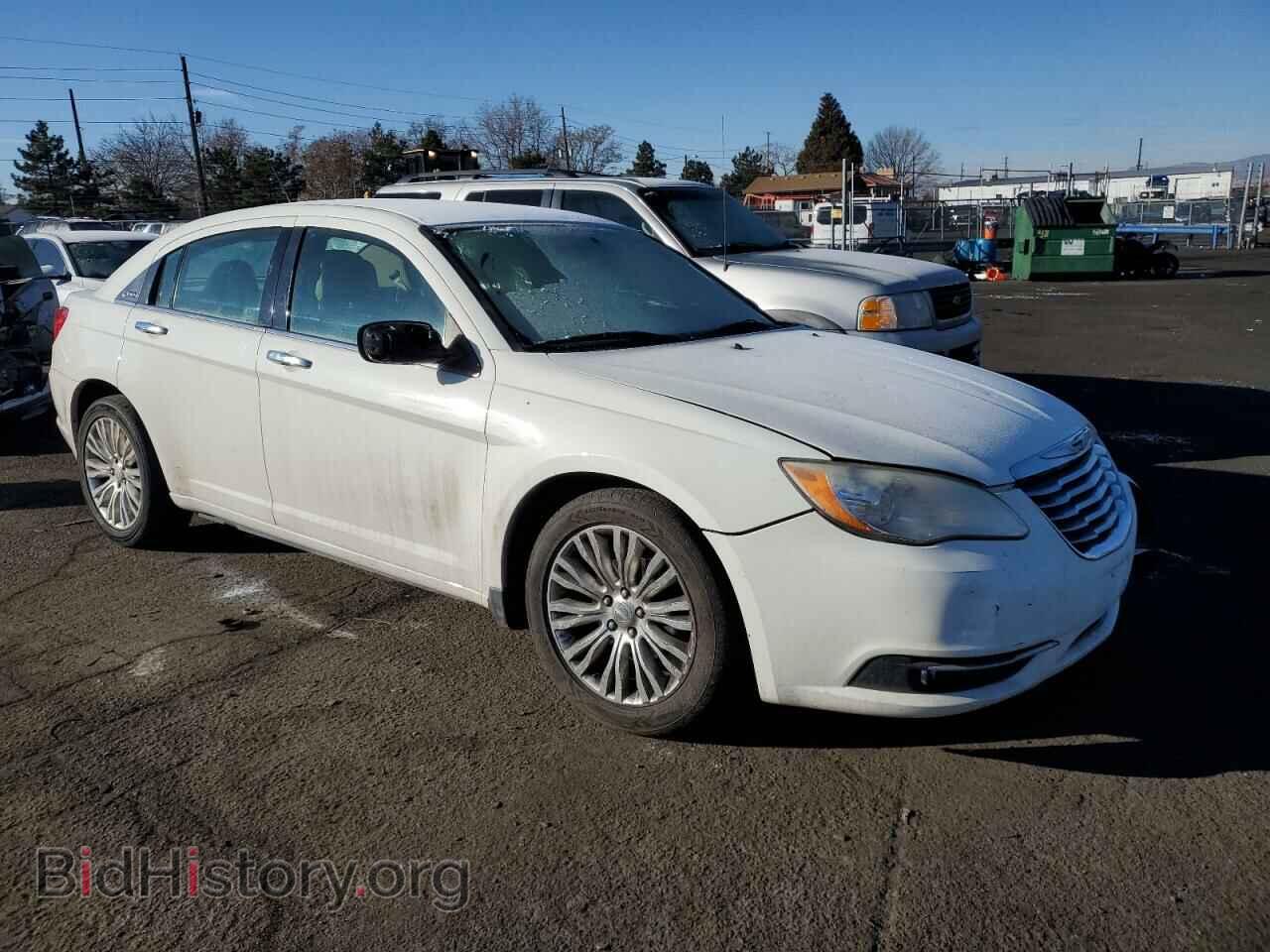 2011 CHRYSLER 200 - VIN: 1C3BC2FG9BN520000 - Фото 4