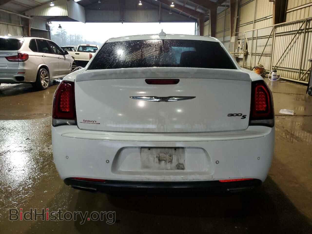 2018 CHRYSLER 300 - VIN: 2C3CCABG3JH266702 - Фото 6