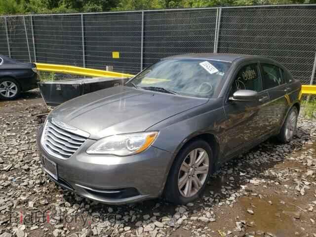 2013 CHRYSLER 200 - VIN: 1C3CCBAB8DN671333 - Photo 2