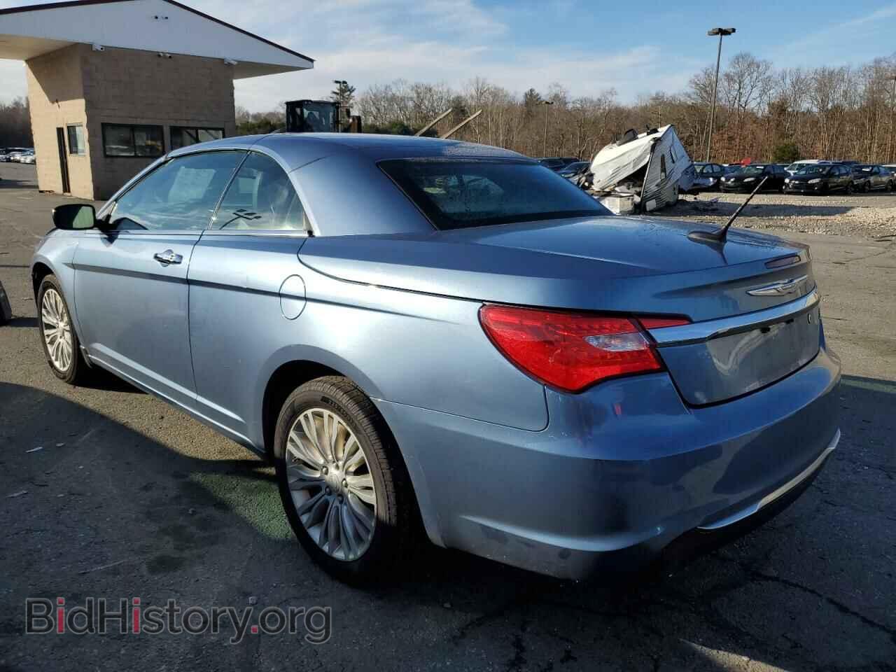 2011 CHRYSLER 200 - VIN: 1C3BC7EG4BN616213 - Фото 2