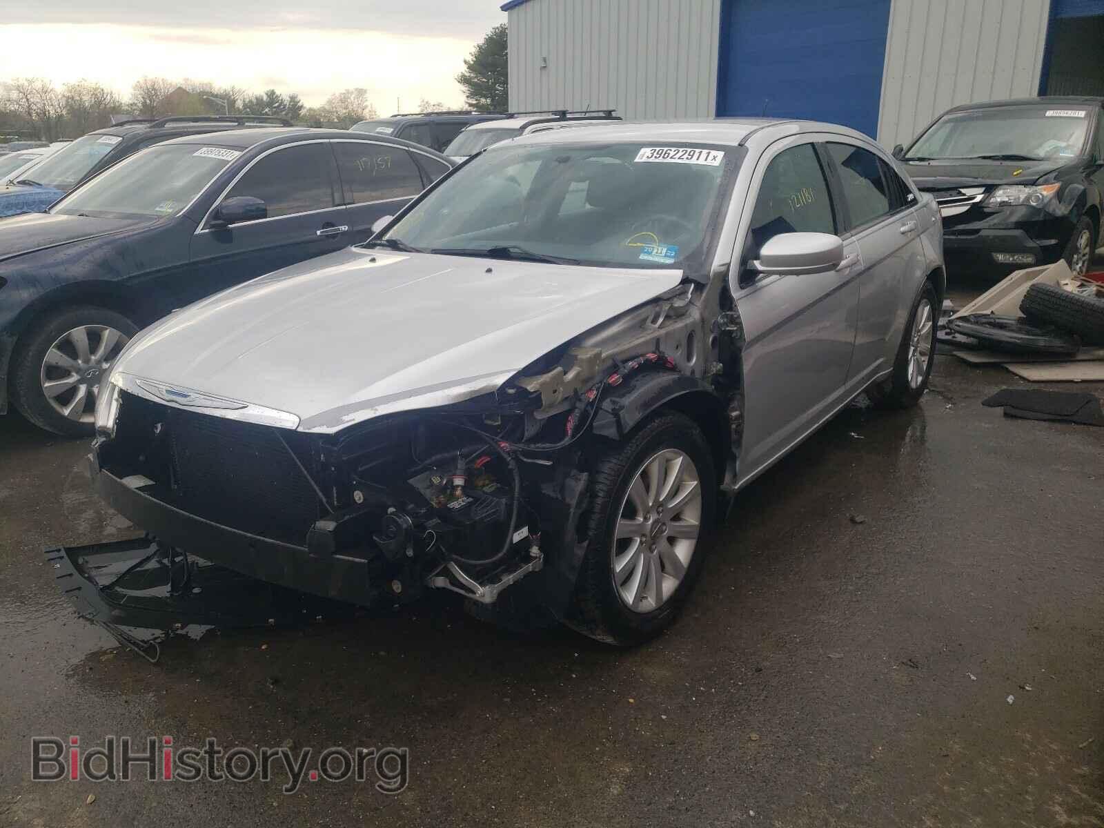 2011 CHRYSLER 200 - VIN: 1C3BC1FG4BN610469 - Фото 2