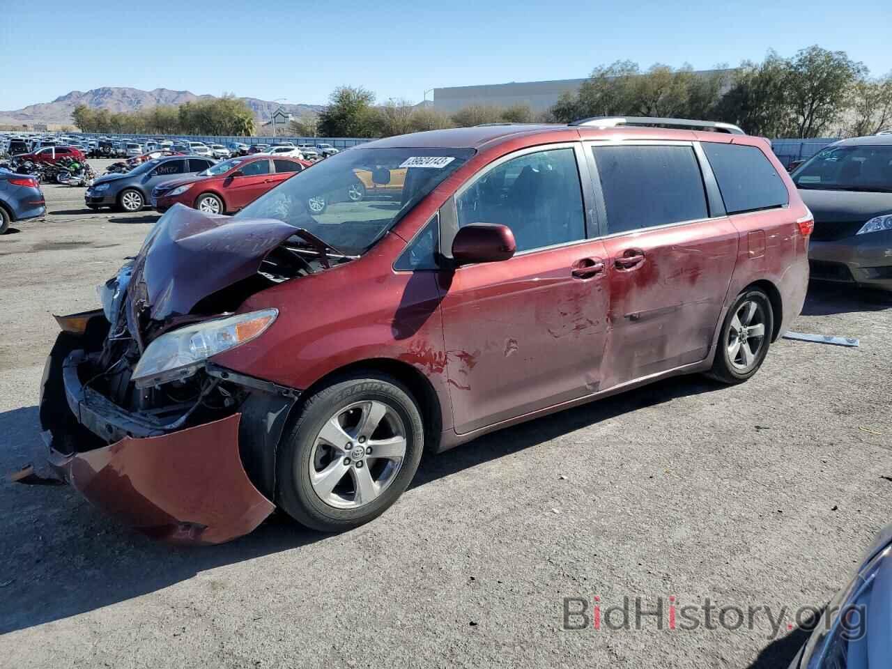 Фотография 5TDKK3DC8GS748480 - TOYOTA SIENNA 2016