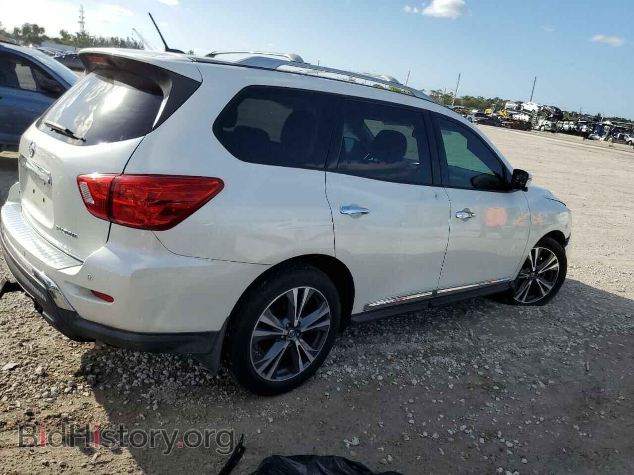 2017 NISSAN PATHFINDER - VIN: 5N1DR2MN1HC680165 - Фото 3