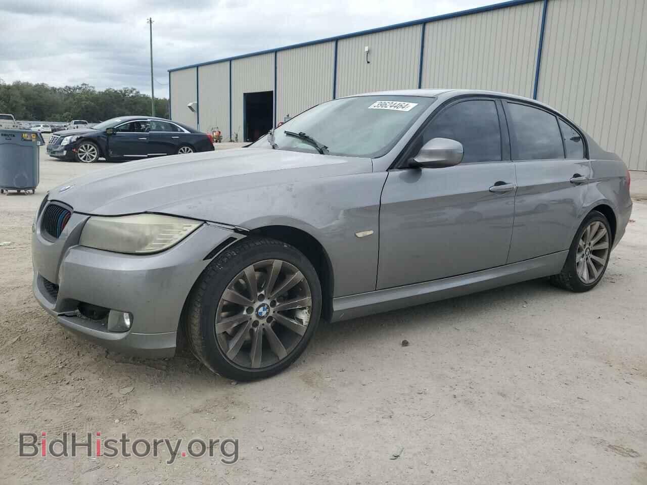 Photo WBAPH7C59BA802483 - BMW 3 SERIES 2011