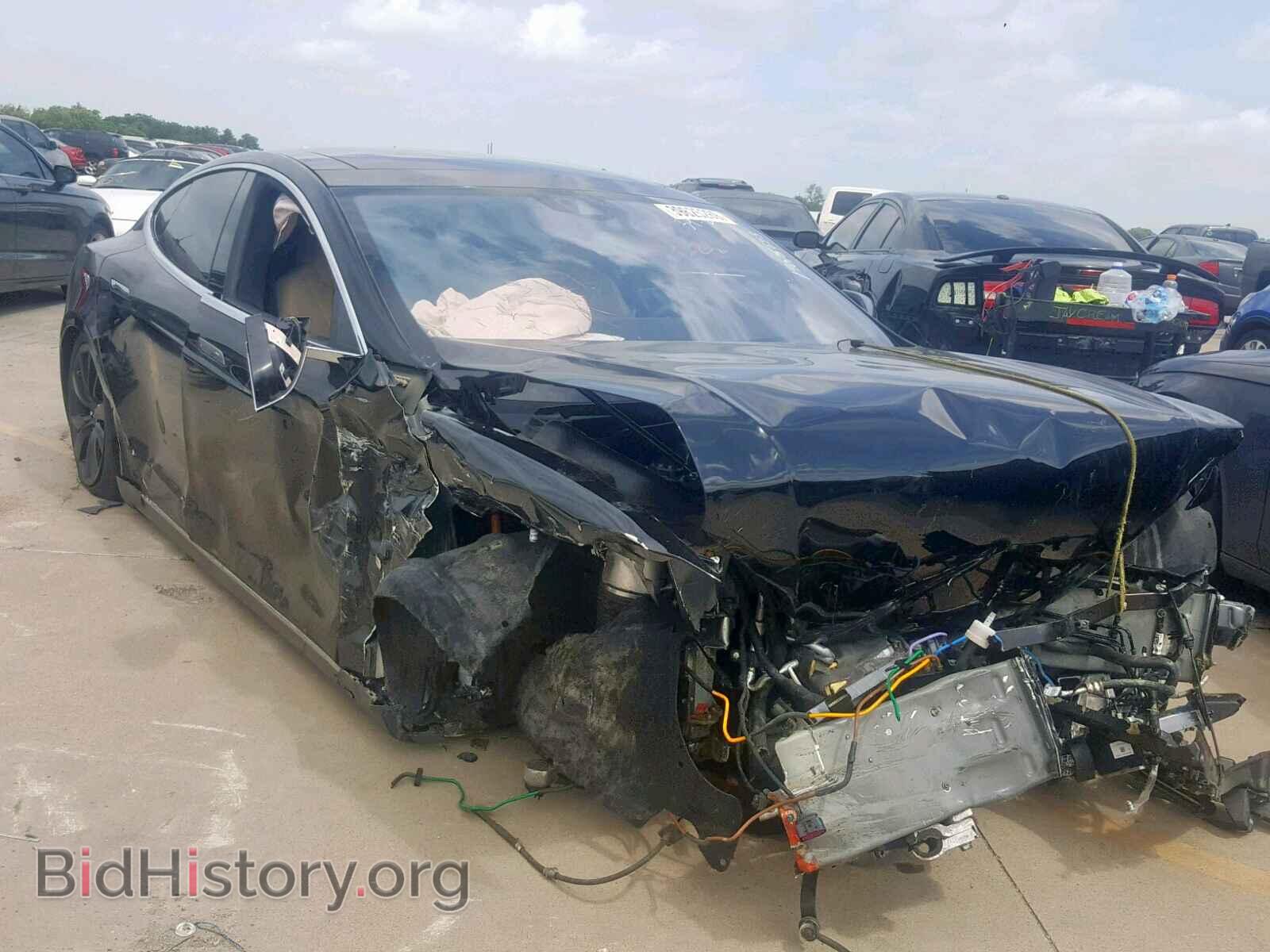 Фотография 5YJSA1E43FF114303 - TESLA MODEL S 2015