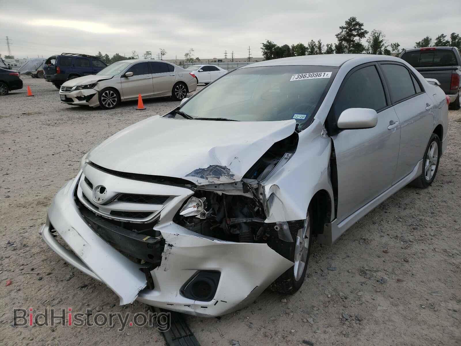 2011 TOYOTA COROLLA - VIN: 2T1BU4EE2BC721485 - Фото 2