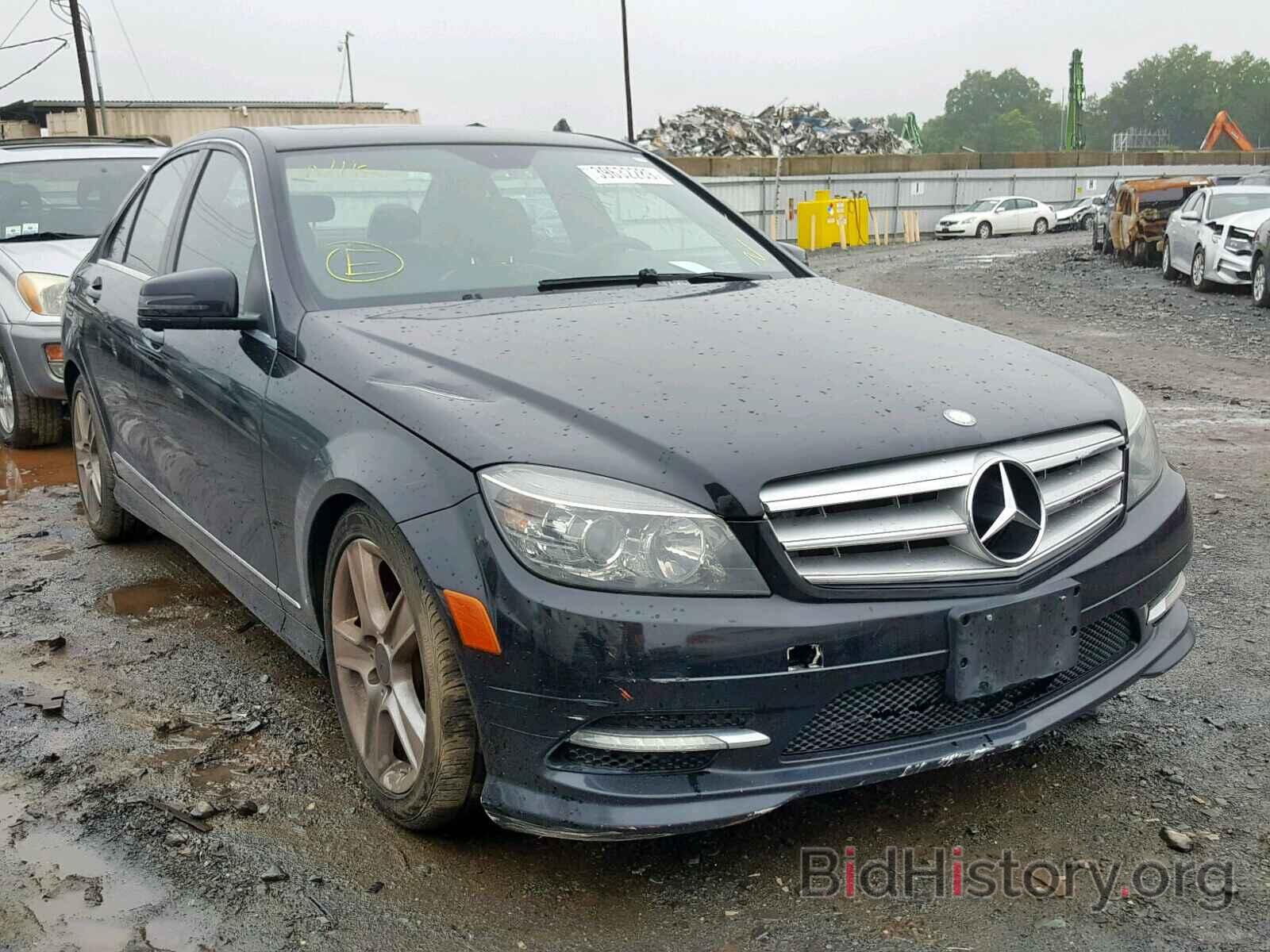 Photo WDDGF8BB4BR166472 - MERCEDES-BENZ C CLASS 2011