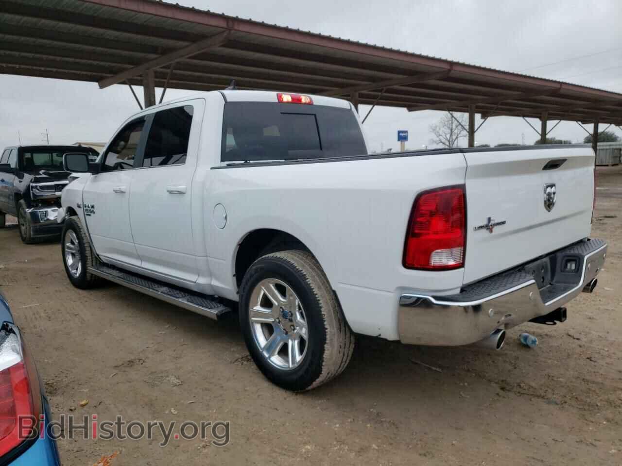 2019 RAM 1500 - VIN: 1C6RR6LT3KS603397 - Photo 2
