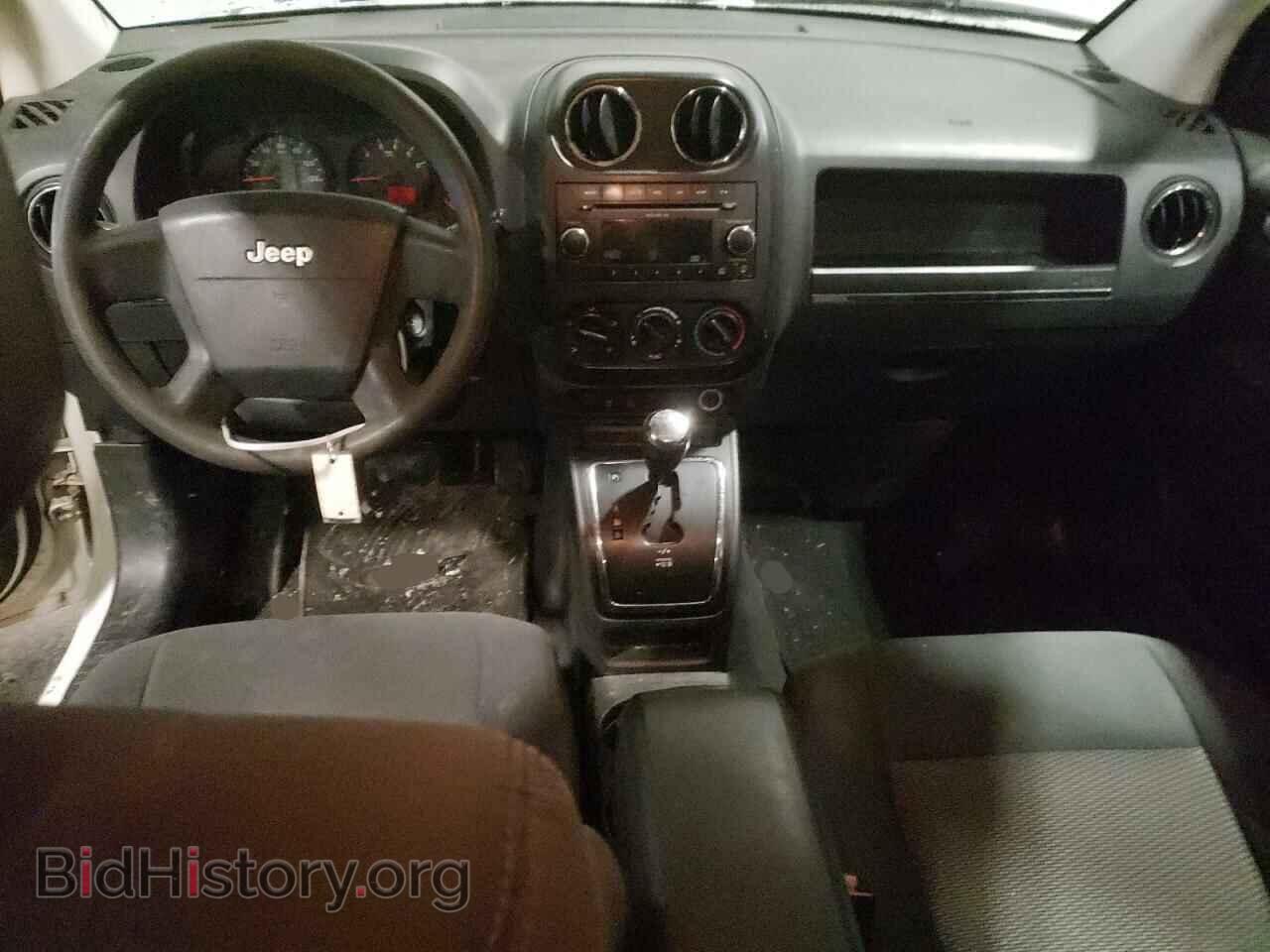 2009 JEEP COMPASS - VIN: 1J4FT47B09D243775 - Photo 8