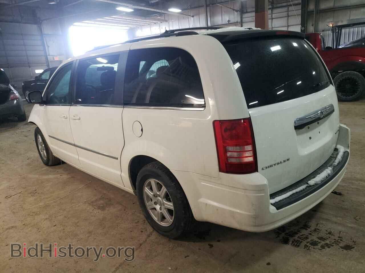 2010 CHRYSLER MINIVAN - VIN: 2A4RR8D10AR423113 - Photo 2