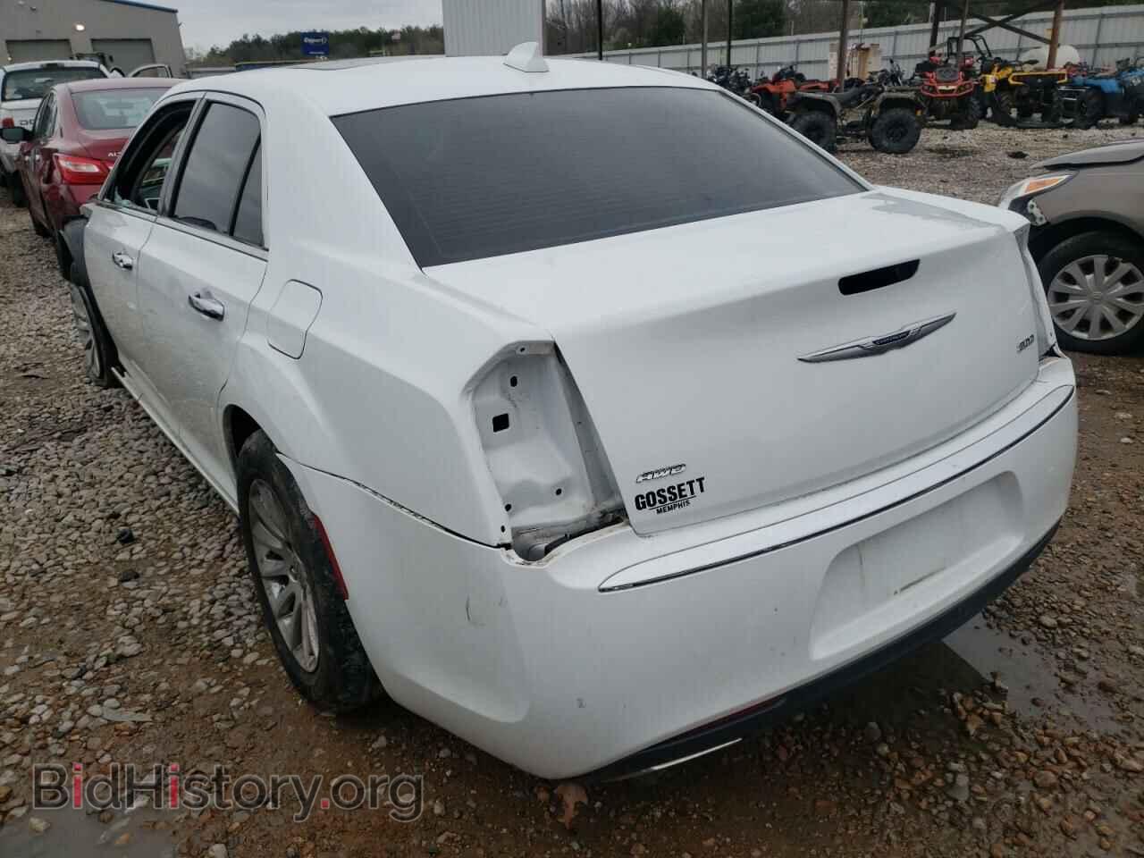 2019 CHRYSLER 300 - VIN: 2C3CCAKG0KH578185 - Фото 3