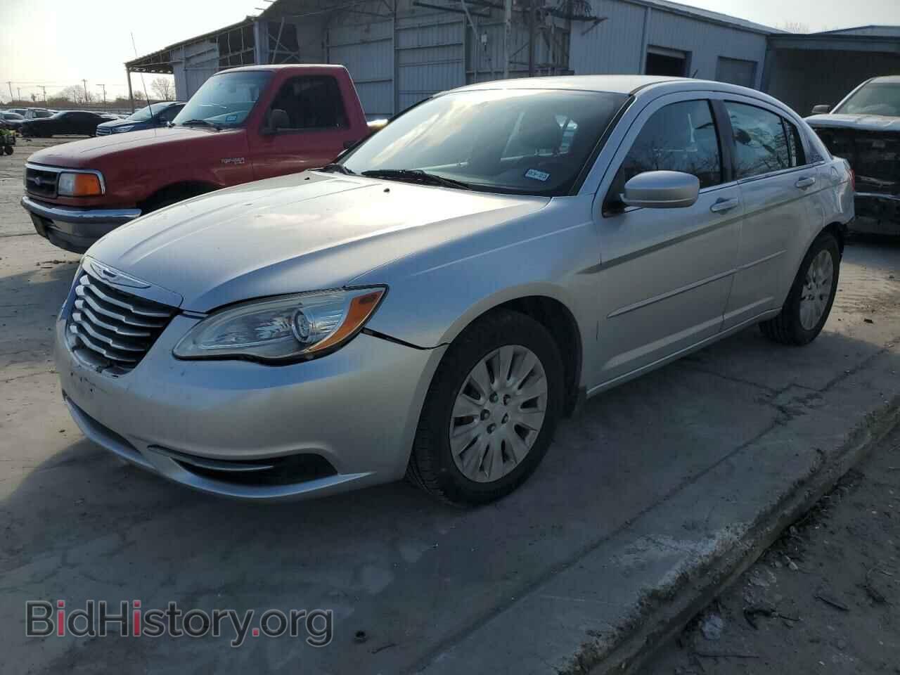 Photo 1C3BC4FB8BN588837 - CHRYSLER 200 2011