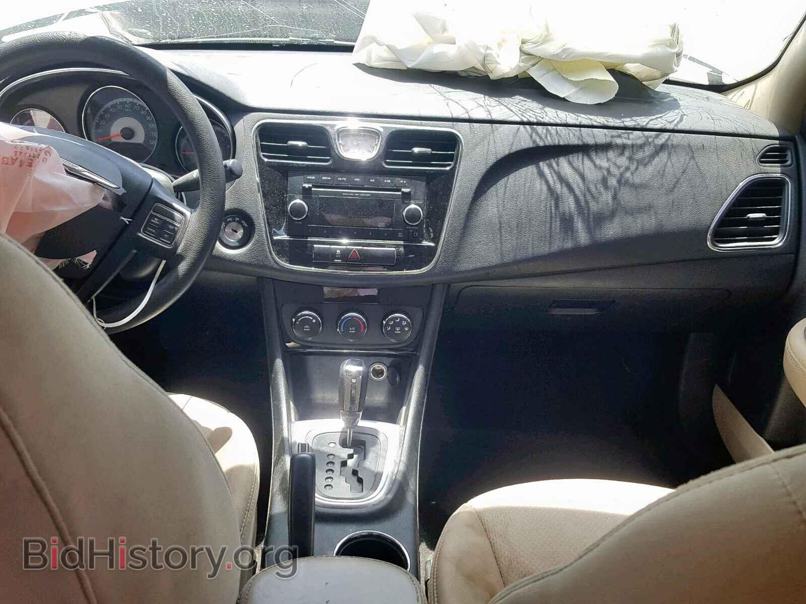 2012 CHRYSLER 200 - VIN: 1C3CCBAB0CN256392 - Фото 9