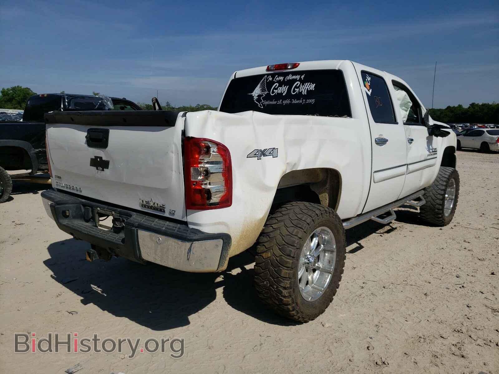 2011 CHEVROLET SILVERADO - VIN: 3GCPKSE33BG369375 - Фото 4
