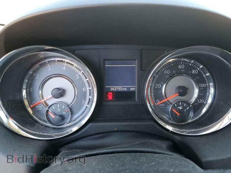 2011 Chrysler MINIVAN (VIN 2A4RR8DG2BR617700) — photo 9 of 14