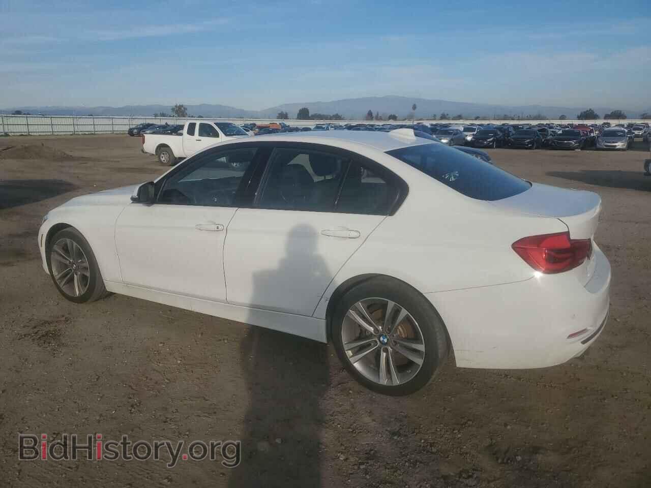 2016 BMW 3 SERIES - VIN: WBA8E9G50GNU28834 - Фото 2