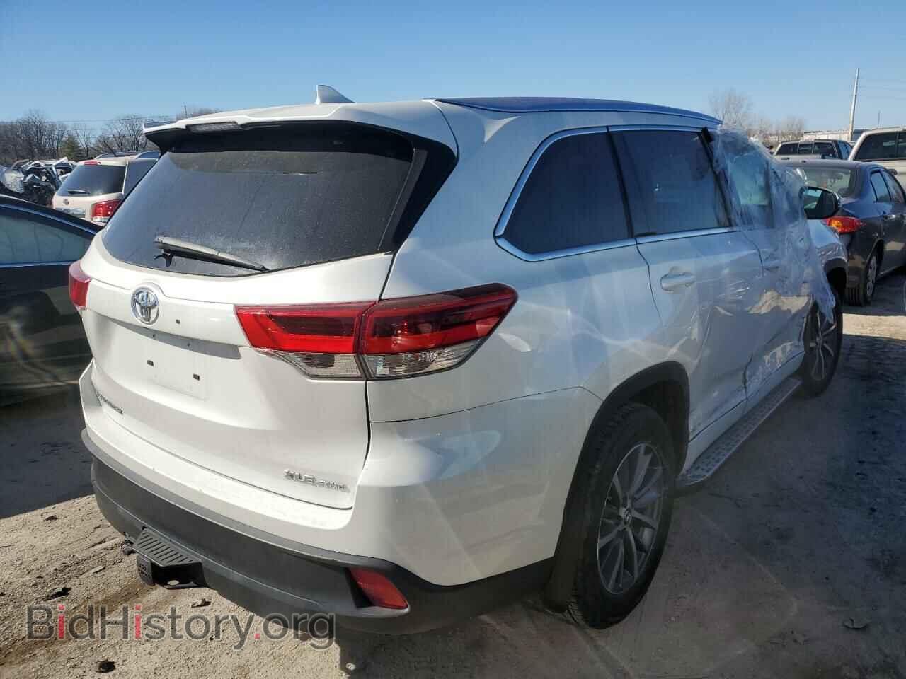2018 TOYOTA HIGHLANDER - VIN: 5TDJZRFH2JS560077 - Фото 3