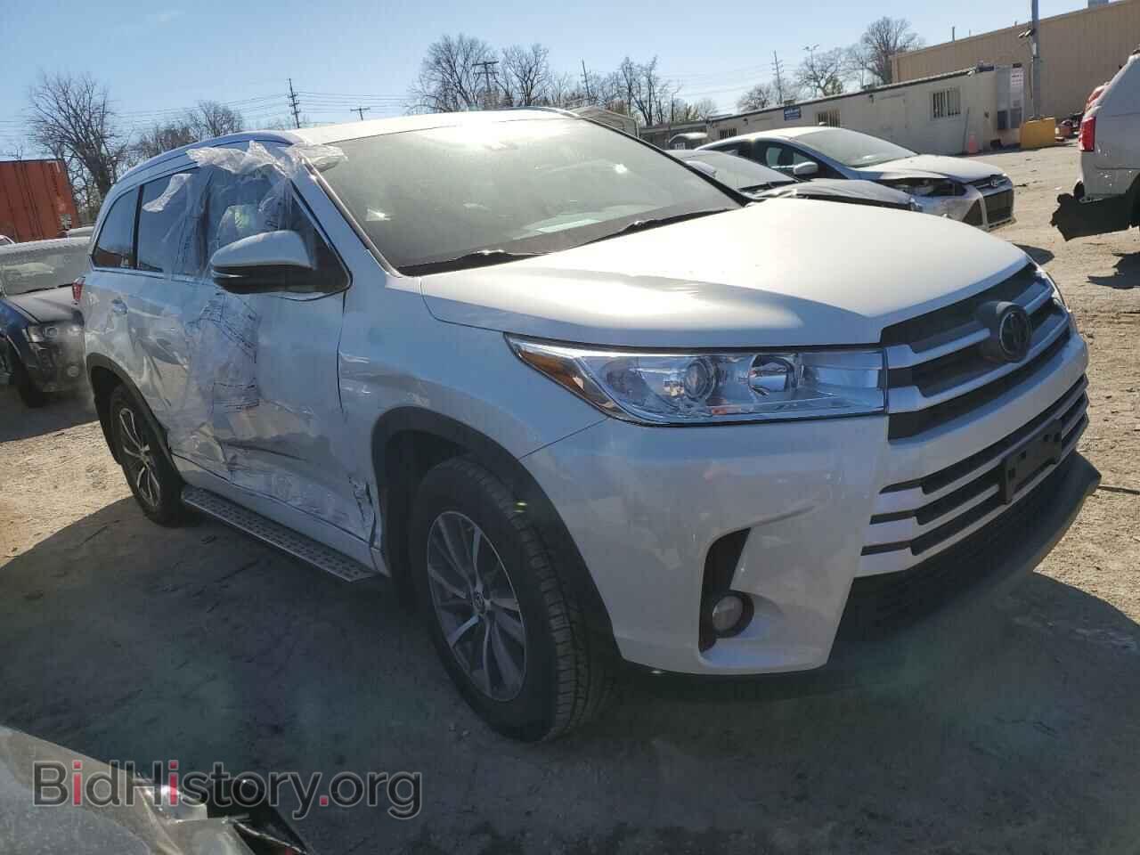 2018 TOYOTA HIGHLANDER - VIN: 5TDJZRFH2JS560077 - Фото 4