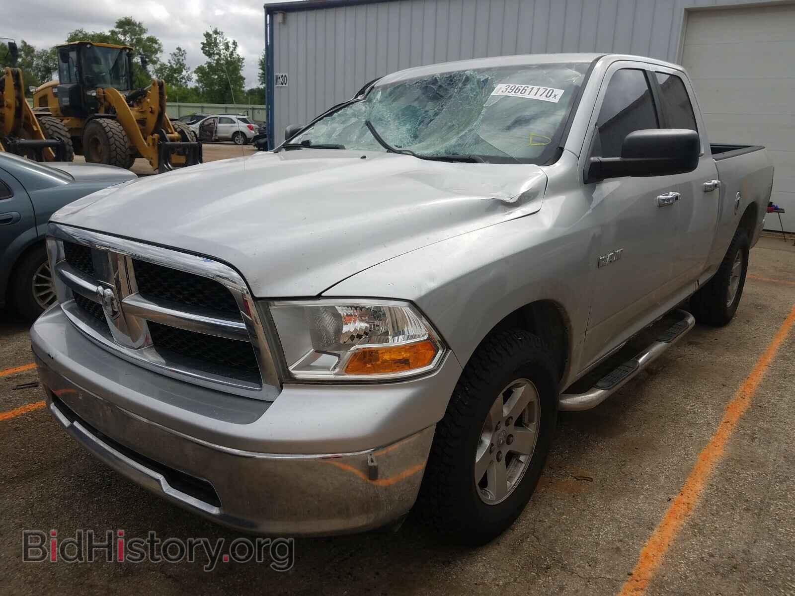2010 DODGE RAM 1500 - VIN: 1D7RV1GP8AS105365 - Фото 2