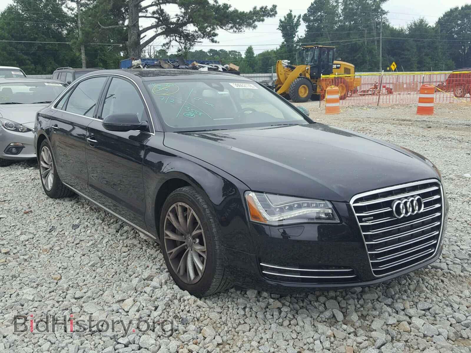 Photo WAURVAFDXBN027346 - AUDI A8 2011
