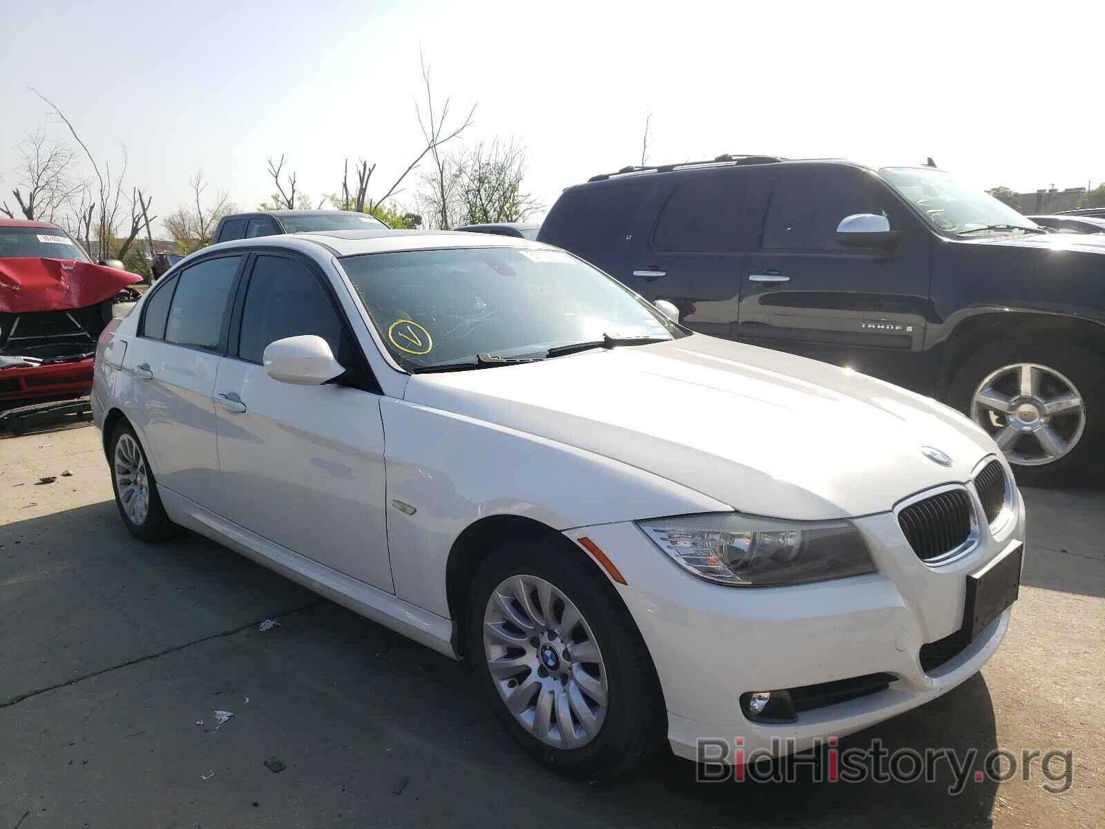 Photo WBAPH73519A172601 - BMW 3 SERIES 2009